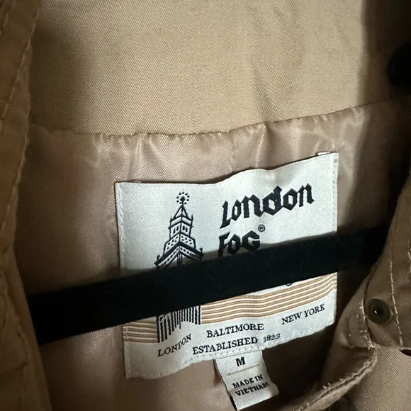 London Fog Tan Trench Coat Classic Design - Picture 2 of 2